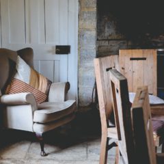 Un fauteuil vintage pour plus de cachet dans sa déco