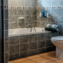 Créer une salle de bain rétro chic, comment faire ?